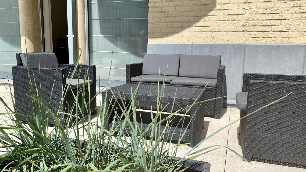 Deluxe Apartment With Shared Pool Oostende Exterior foto