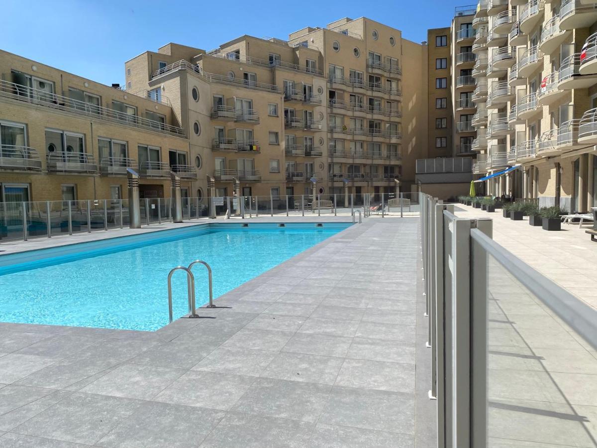 Deluxe Apartment With Shared Pool Oostende Exterior foto