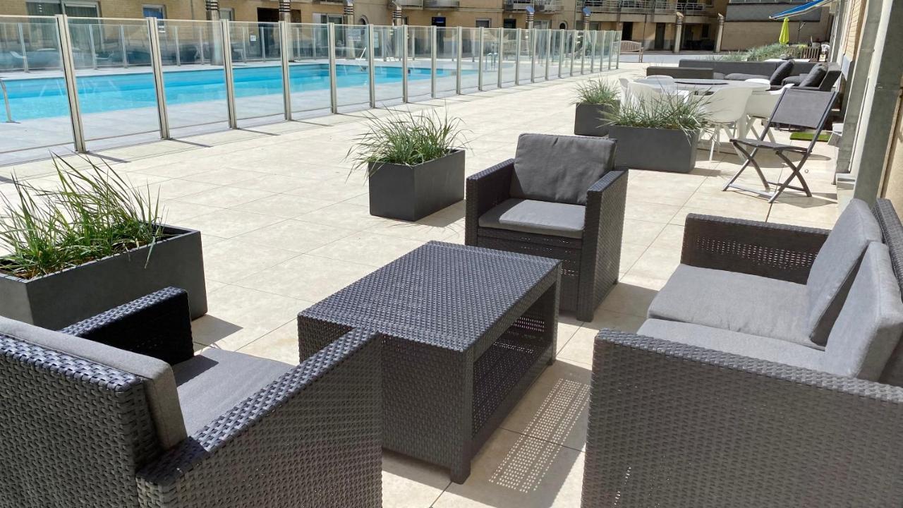 Deluxe Apartment With Shared Pool Oostende Exterior foto
